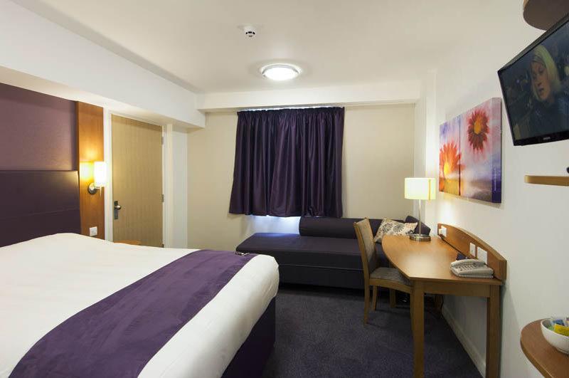 Premier Inn York North Exterior foto